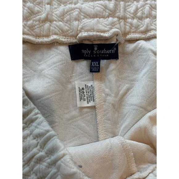 Simply Southern XXL Ivory Quilted Capri Pants Pearl Jewel Rhinestone Embellished - Picture 3 of 11